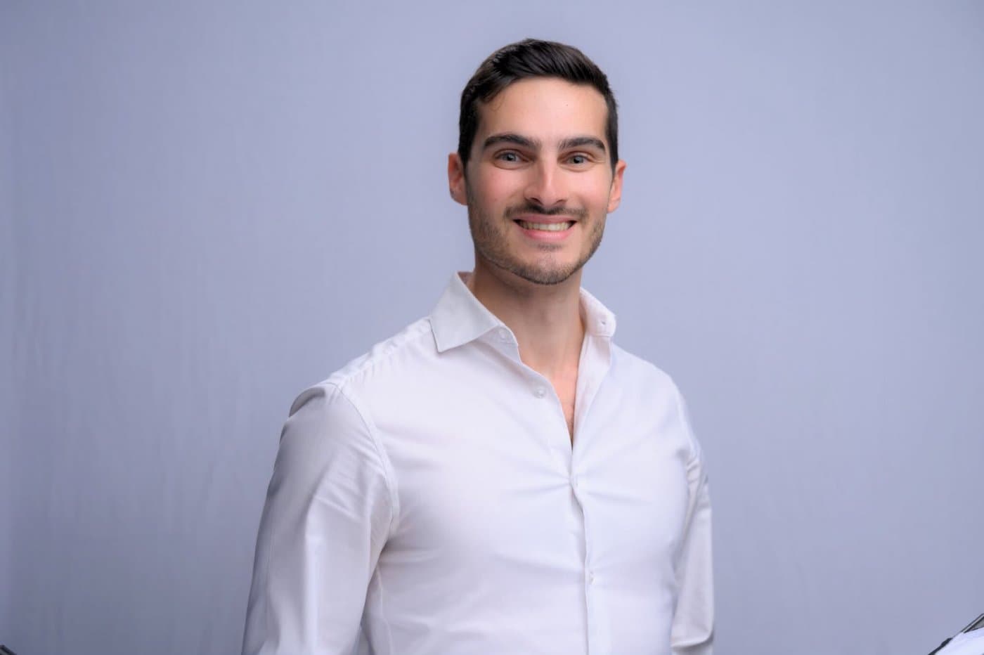 Nathan Peres, asesor inmobiliario de Delano Residences